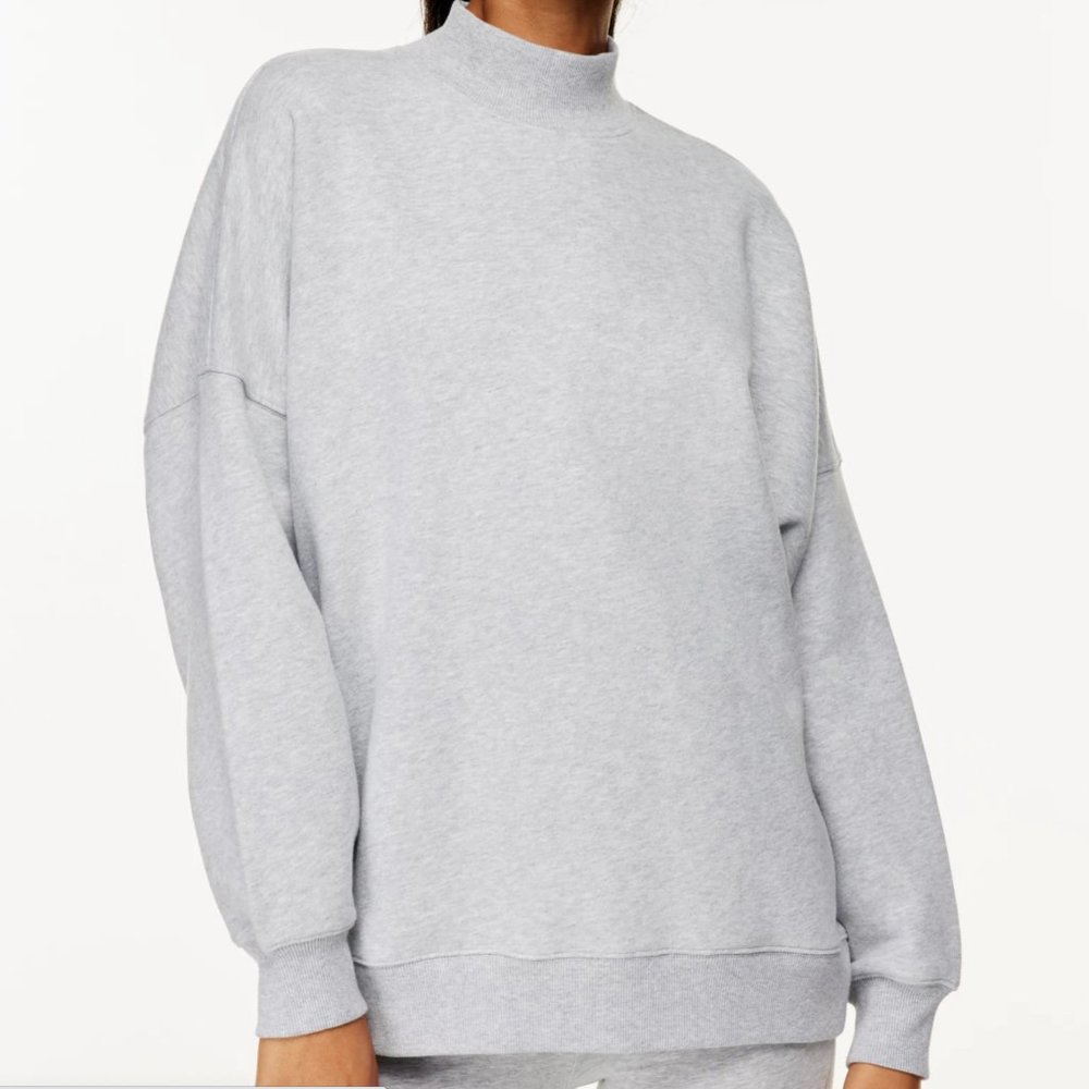 Hardly Worn Aritzia TNA Cozy Fleece Mega Mock Sweatshirt Size 1